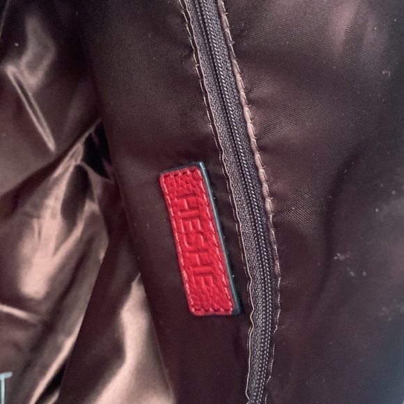 Heshe‎ red leather satchel bag - Picture 14 of 15